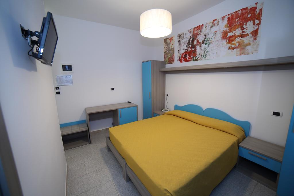Hotel Albatros Torre Vado Extérieur photo