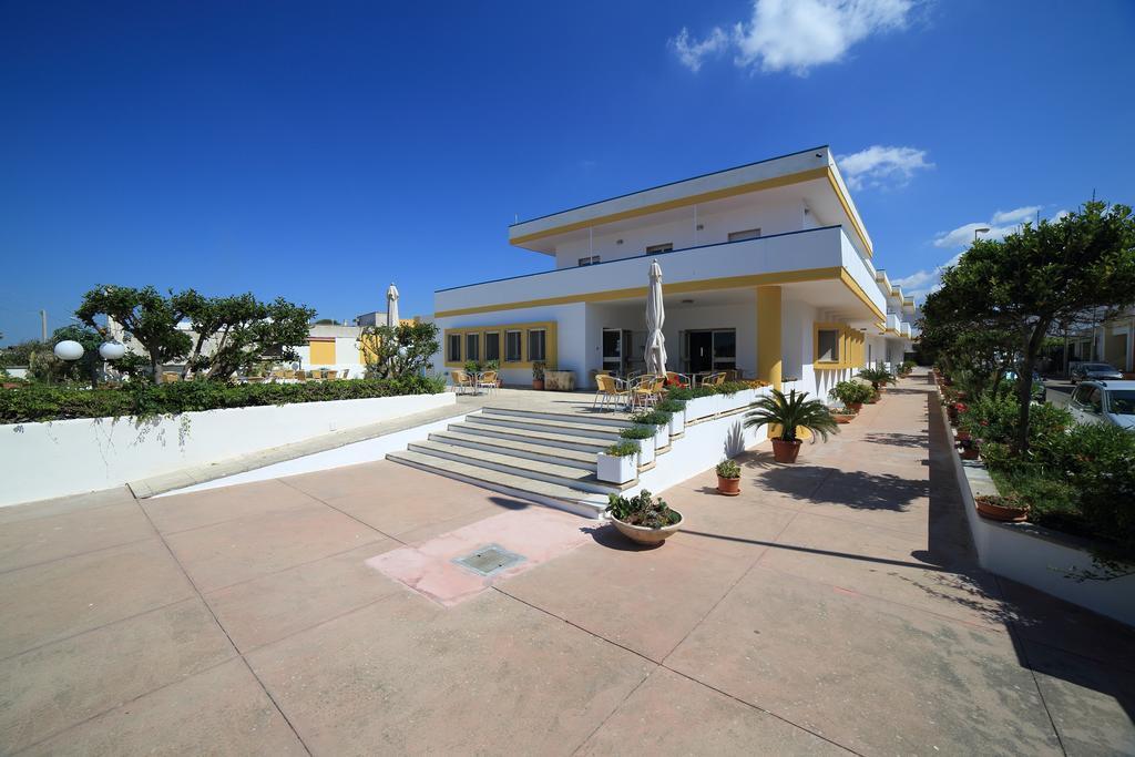 Hotel Albatros Torre Vado Extérieur photo