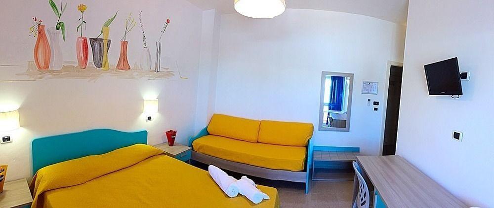 Hotel Albatros Torre Vado Extérieur photo